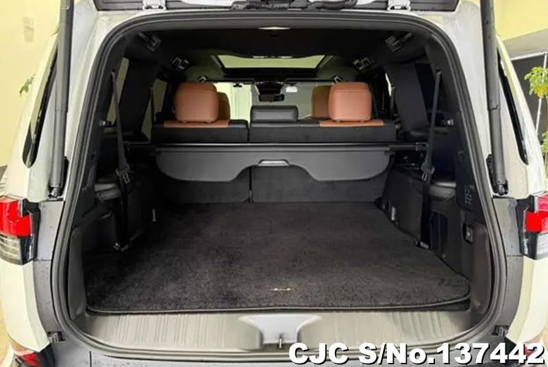 Lexus GX 550 in Pearl for Sale Image 7