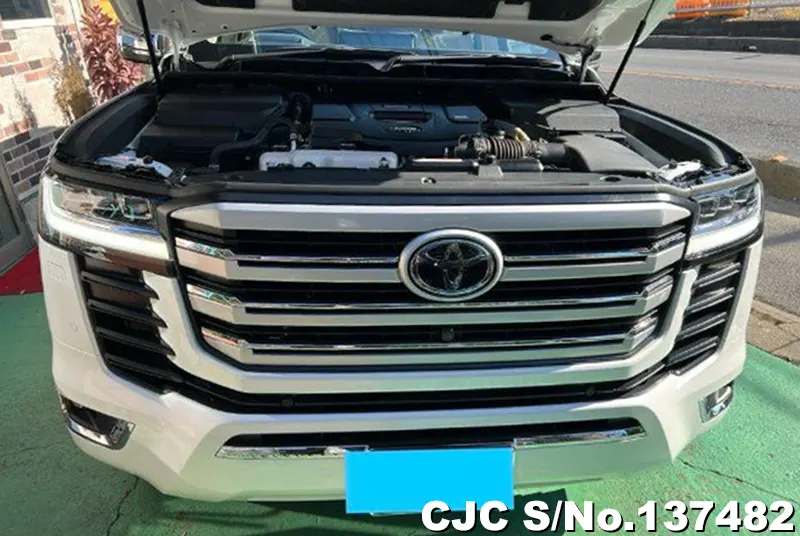 Toyota Land Cruiser in Pearl for Sale Image 8