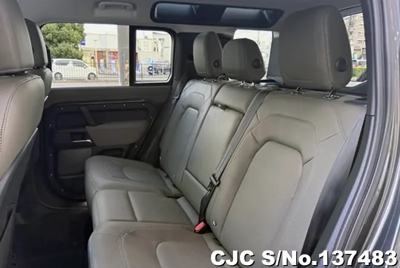 Land Rover Defender in Gray for Sale Image 10