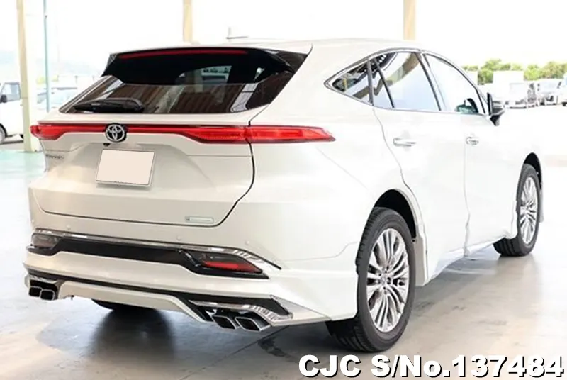 Toyota Harrier in White for Sale Image 2
