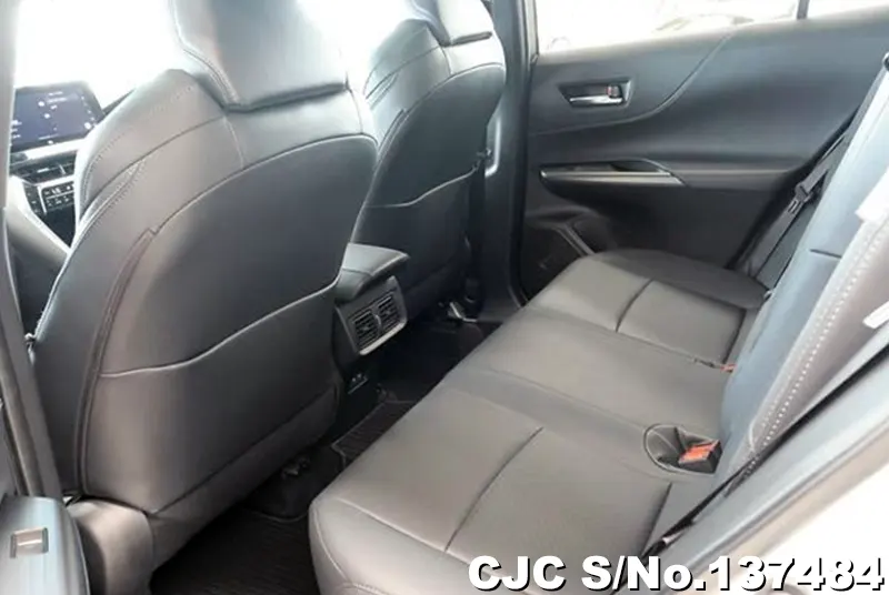 Toyota Harrier in White for Sale Image 12