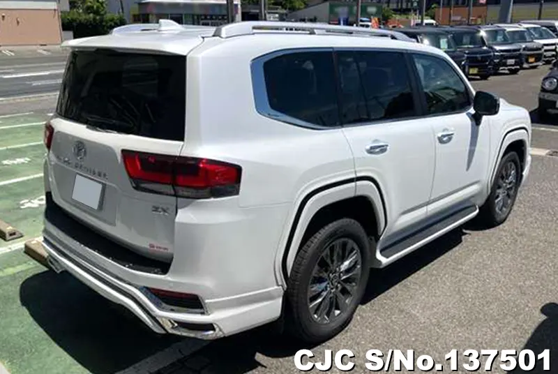Toyota Land Cruiser in Pearl for Sale Image 2