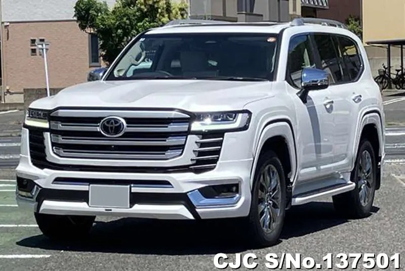 Toyota Land Cruiser in Pearl for Sale Image 3