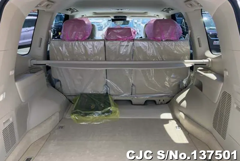 Toyota Land Cruiser in Pearl for Sale Image 5