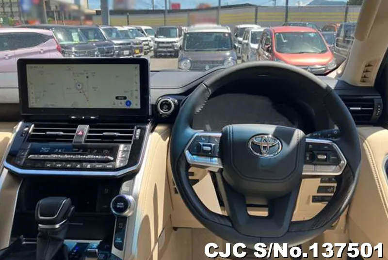 Toyota Land Cruiser in Pearl for Sale Image 7