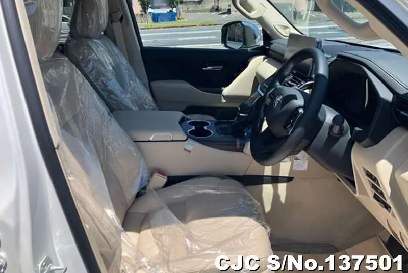Toyota Land Cruiser in Pearl for Sale Image 8