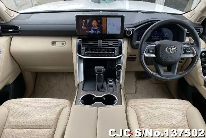 Toyota Land Cruiser in Pearl for Sale Image 6