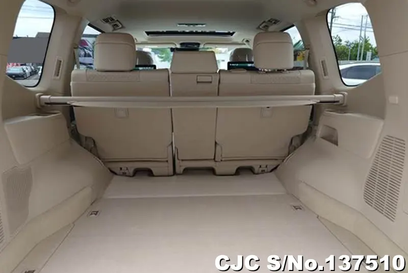 Toyota Land Cruiser in Pearl for Sale Image 3