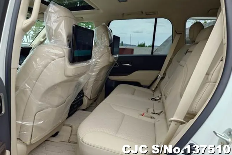 Toyota Land Cruiser in Pearl for Sale Image 6