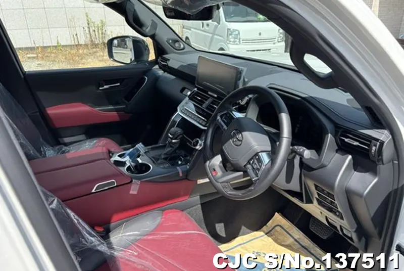 Toyota Land Cruiser in Pearl for Sale Image 6