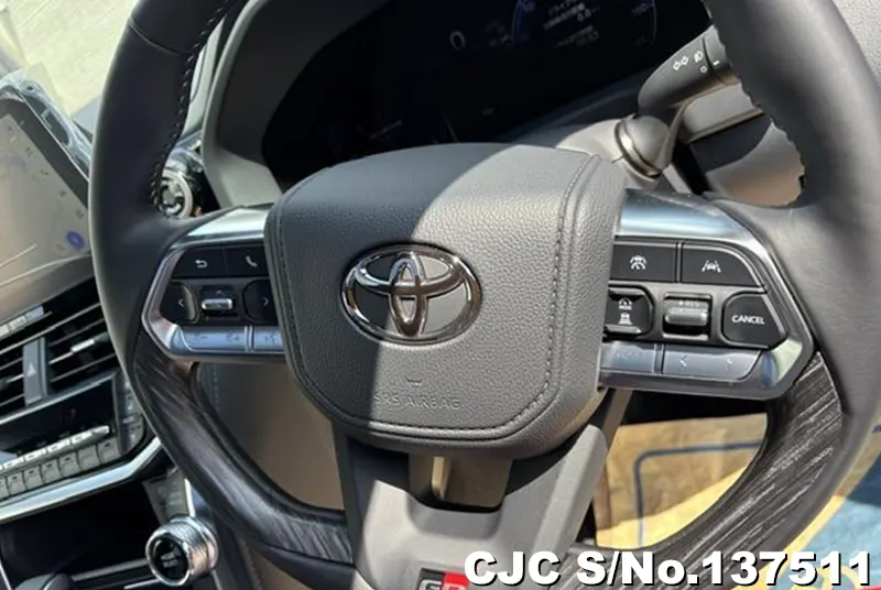 Toyota Land Cruiser in Pearl for Sale Image 12