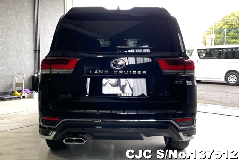 Toyota Land Cruiser in Black for Sale Image 5
