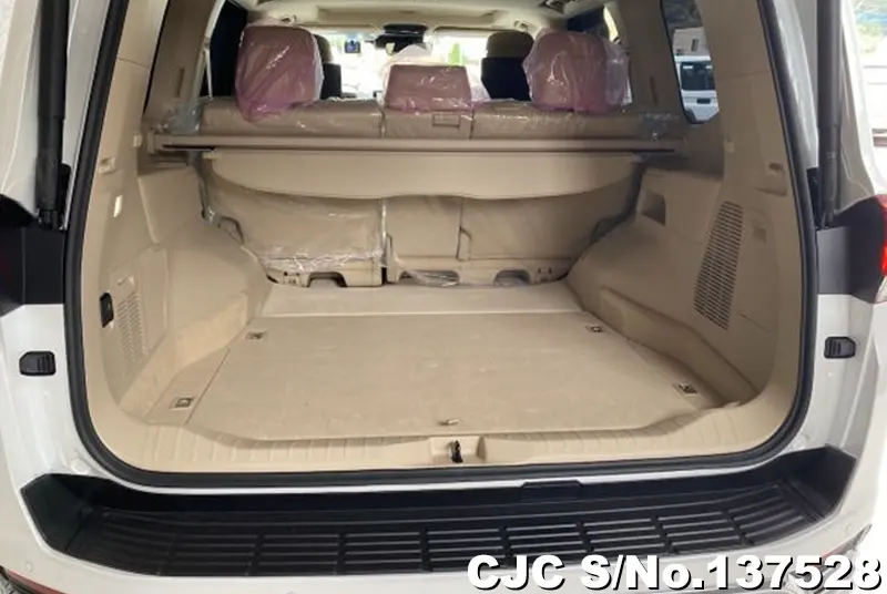 Toyota Land Cruiser in Pearl for Sale Image 8