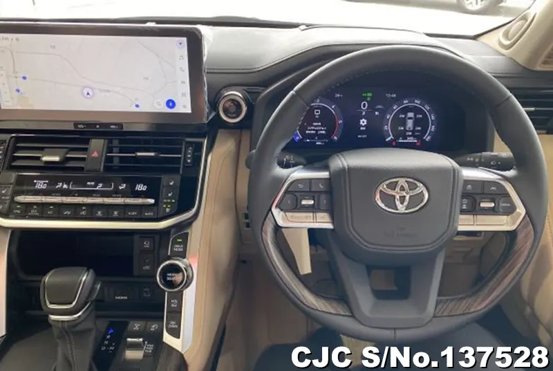 Toyota Land Cruiser in Pearl for Sale Image 9