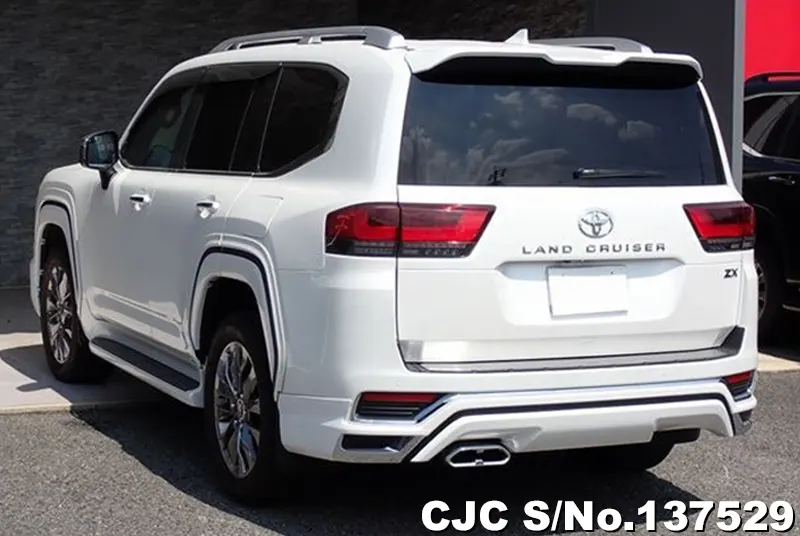 Toyota Land Cruiser in Pearl for Sale Image 1
