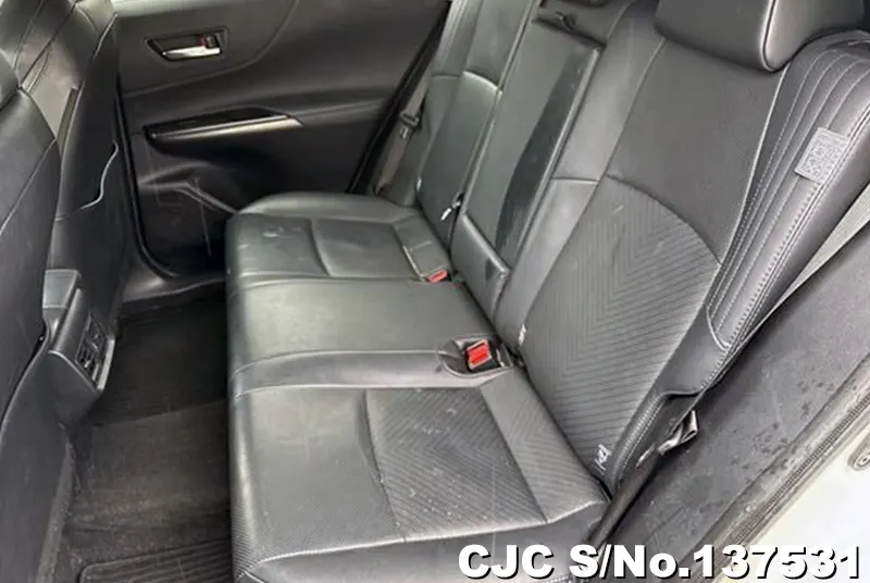 Toyota Harrier in White for Sale Image 5