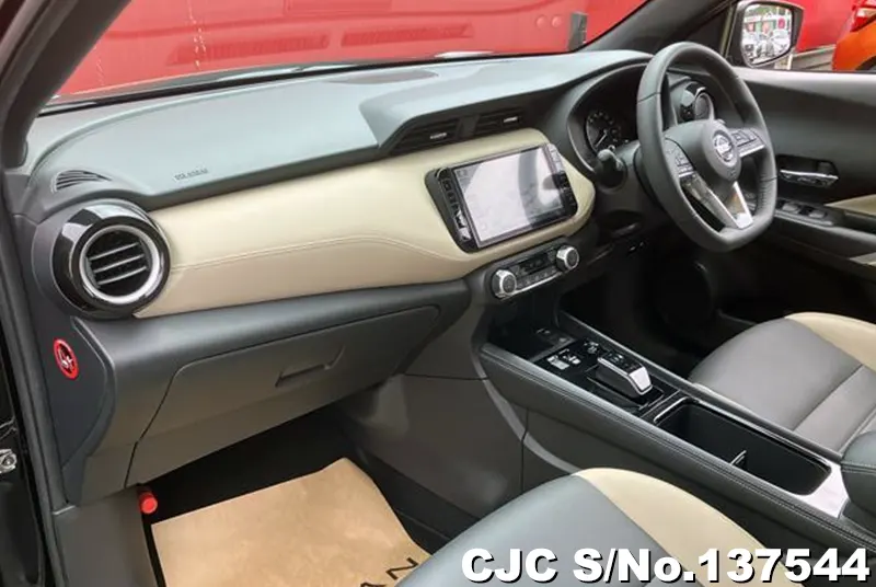 Nissan Kicks in Black for Sale Image 10