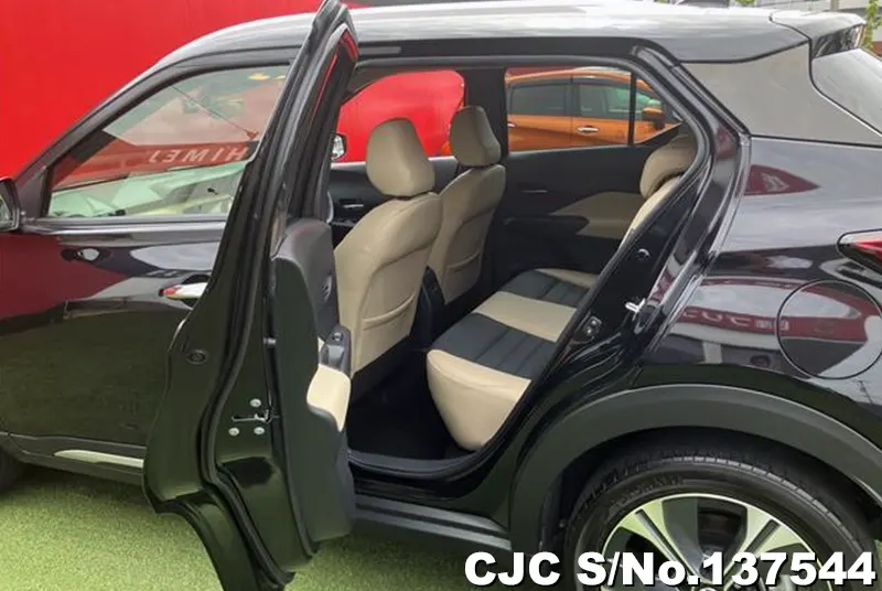 Nissan Kicks in Black for Sale Image 12