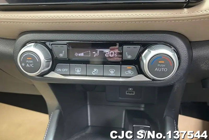 Nissan Kicks in Black for Sale Image 16