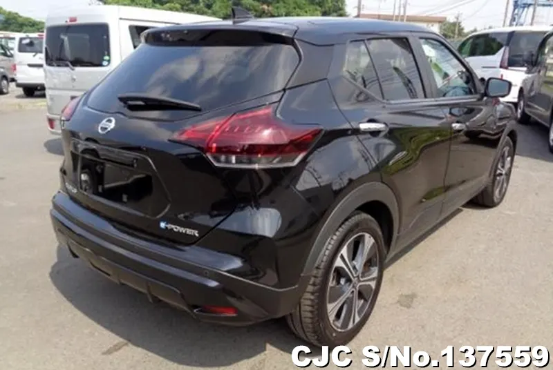 Nissan Kicks in Black for Sale Image 1