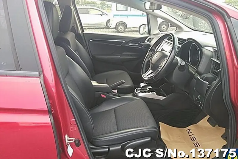 Honda Fit in Red for Sale Image 6