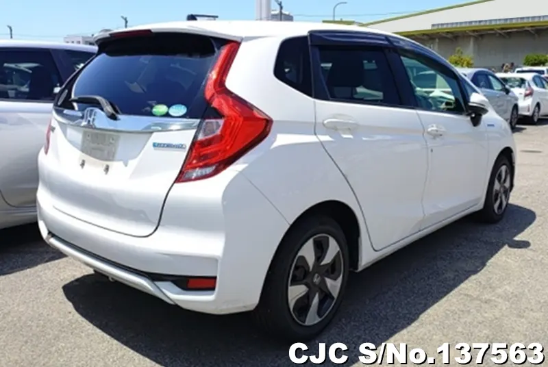 Honda Fit in White for Sale Image 2