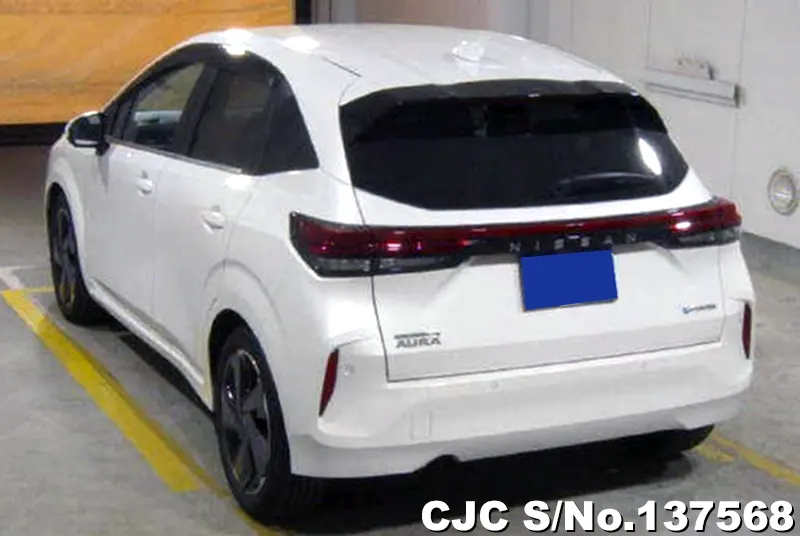 Nissan Aura e-Power in White for Sale Image 1