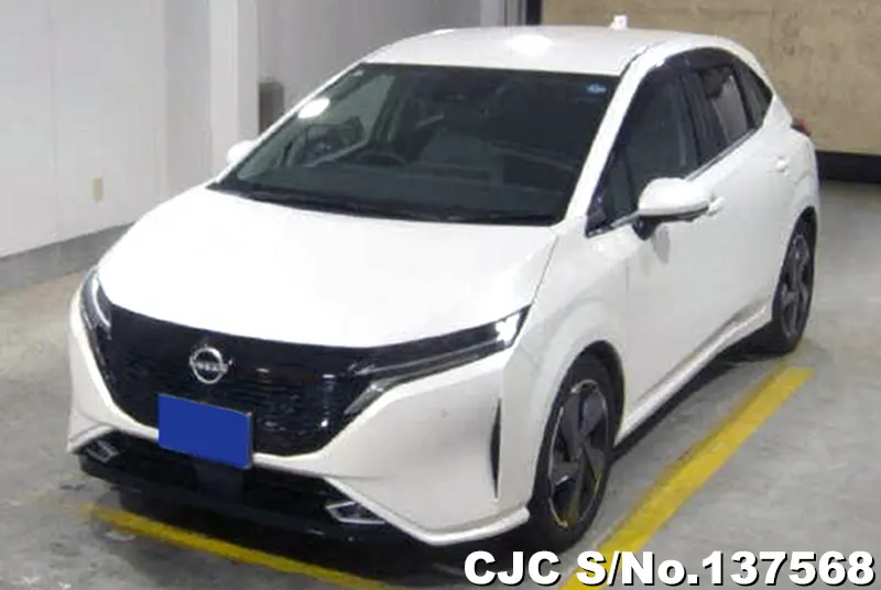 Nissan Aura e-Power in White for Sale Image 3