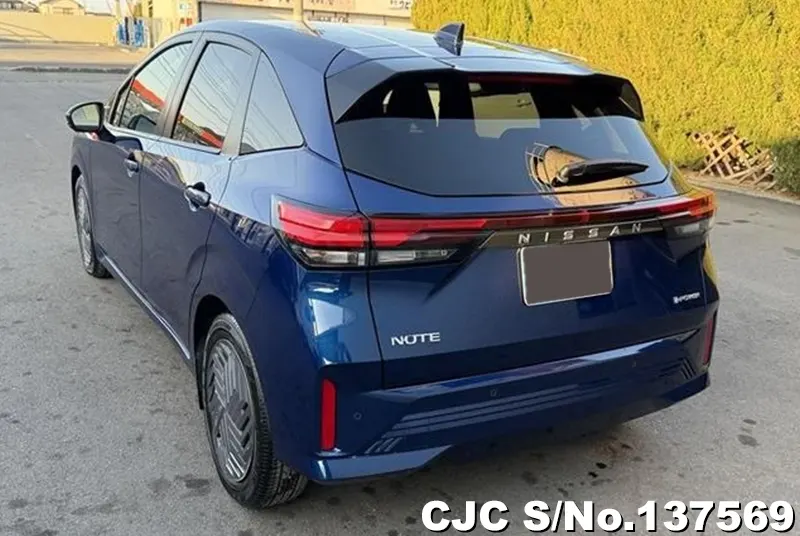 Nissan Note in Blue for Sale Image 2