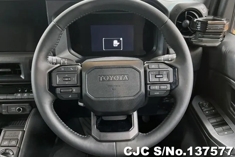 Toyota Land Cruiser FJ in Pearl for Sale Image 7