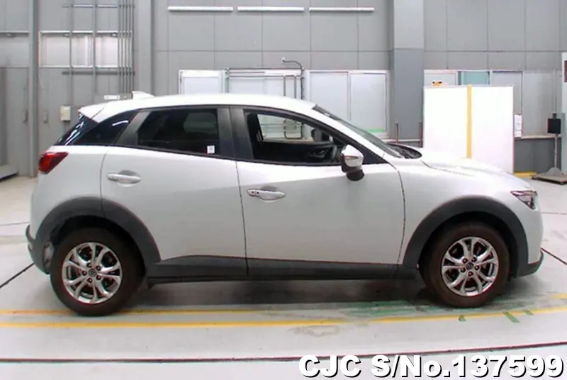Mazda CX-3 in White for Sale Image 4