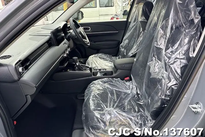 Honda Vezel in Gray for Sale Image 6