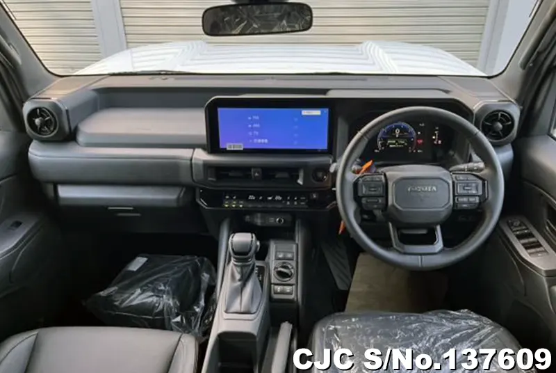 Toyota Land Cruiser FJ in Pearl for Sale Image 3