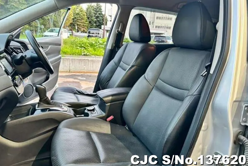 Nissan X-Trail in Silver for Sale Image 13