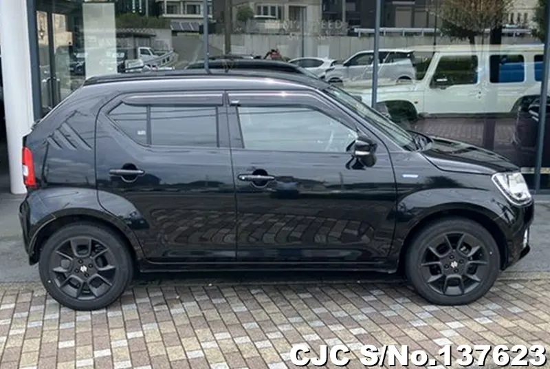 Suzuki Ignis in Black for Sale Image 6