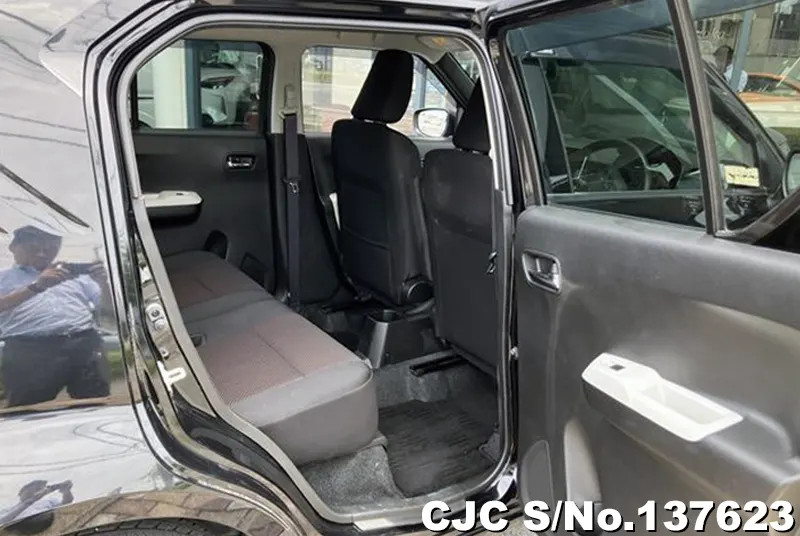 Suzuki Ignis in Black for Sale Image 14