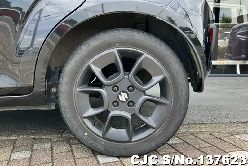 Suzuki Ignis in Black for Sale Image 23