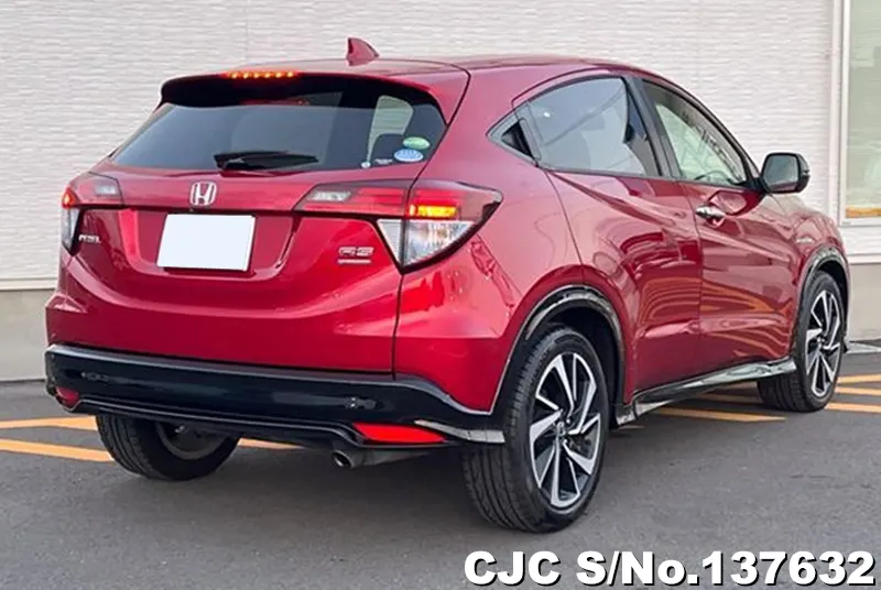 Honda Vezel in Red for Sale Image 1
