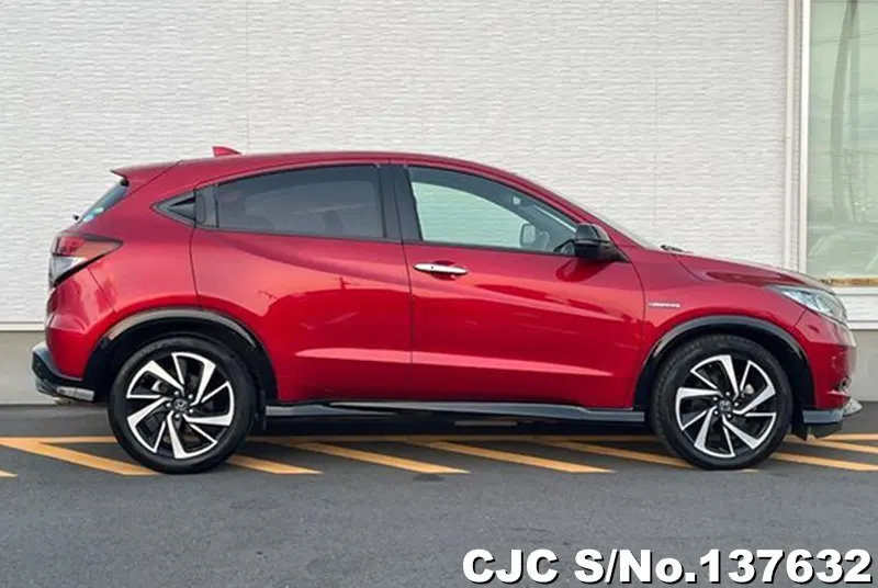 Honda Vezel in Red for Sale Image 5