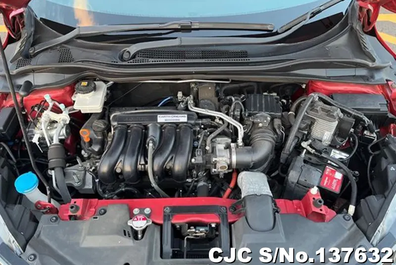 Honda Vezel in Red for Sale Image 12
