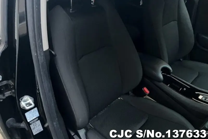 Honda Vezel in Black for Sale Image 10