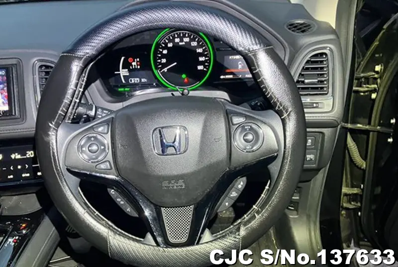 Honda Vezel in Black for Sale Image 12