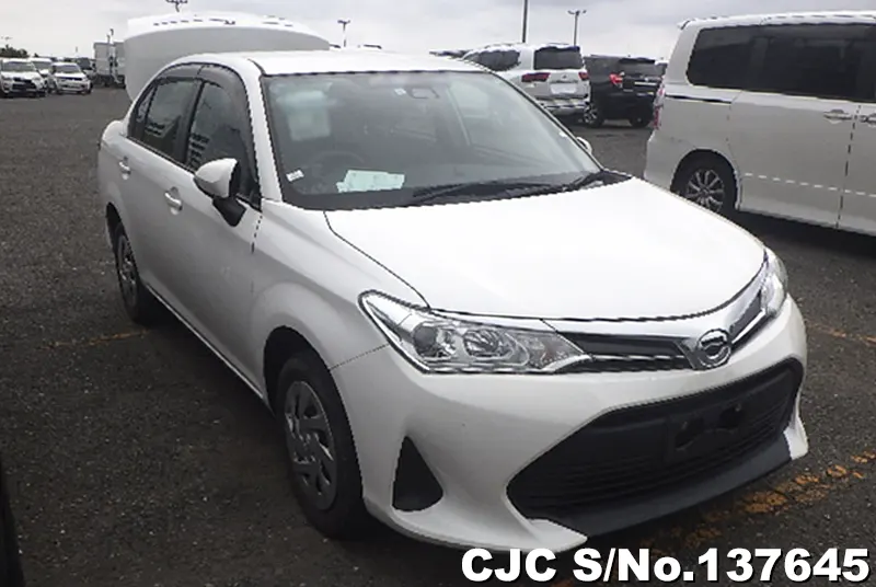 Toyota / Corolla Axio 2021