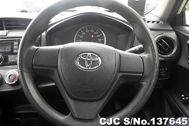 Toyota Corolla Axio in White for Sale Image 13