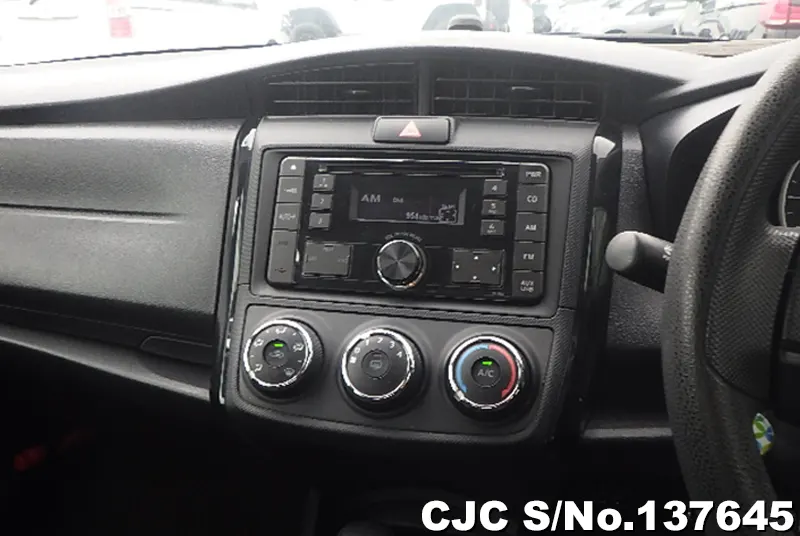 Toyota Corolla Axio in White for Sale Image 14