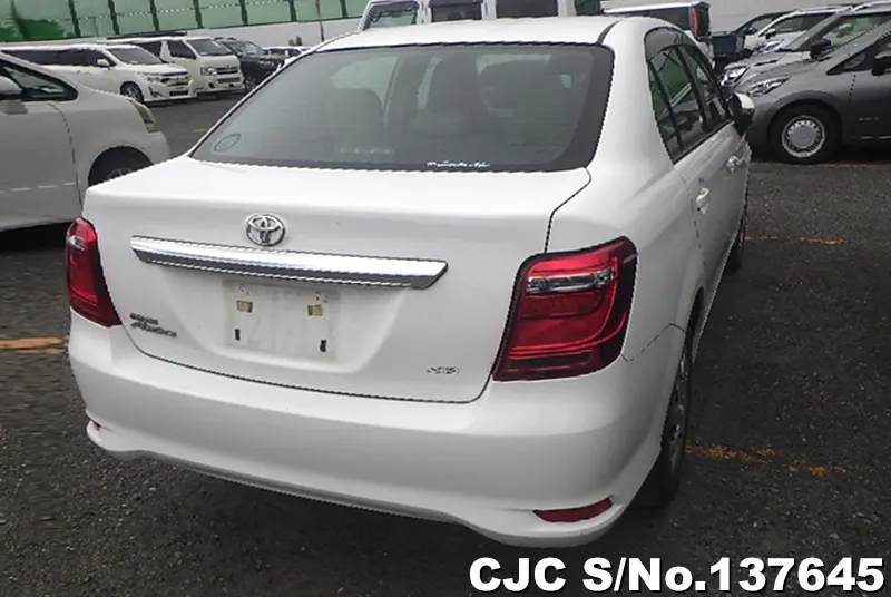 Toyota Corolla Axio in White for Sale Image 2