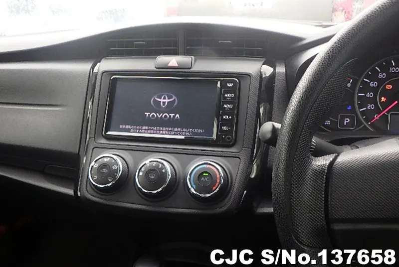 Toyota Corolla Axio in White for Sale Image 12