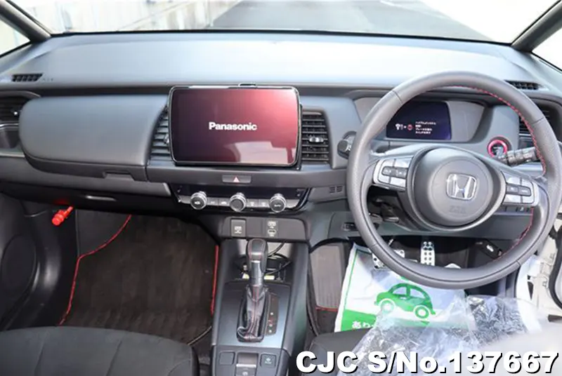 Honda Fit in White for Sale Image 6