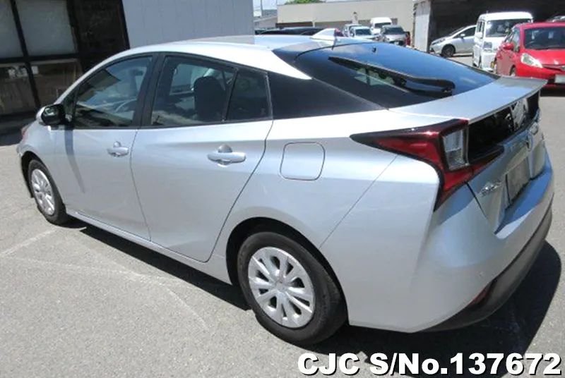 Toyota Prius in Silver for Sale Image 1