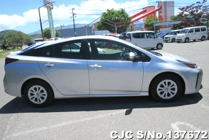 Toyota Prius in Silver for Sale Image 6